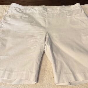 Women's Time & Tru White Shorts - Size XXL